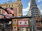 Carteles en Madrid exponen millonarias recompensas de EE.UU. contra Maduro y Cabello