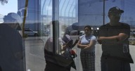 Gobierno de Trump pide a Corte Suprema quitar restricciones a detención de migrantes en California