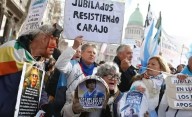 Desmedido operativo durante la marcha de los jubilados y trabajadores del Garrahan
