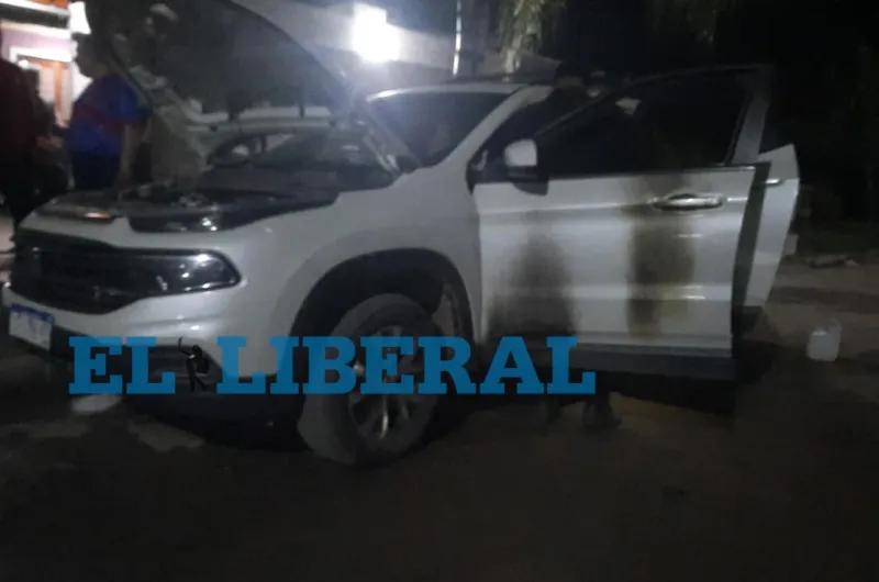 Frías: investigan un presunto ataque intencional contra una camioneta en el barrio 90 Viviendas