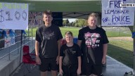 Teens hold lemonade stand fundraiser for fallen police officers