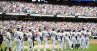 Brewers pay tribute to longtime broadcaster Bob Uecker in star