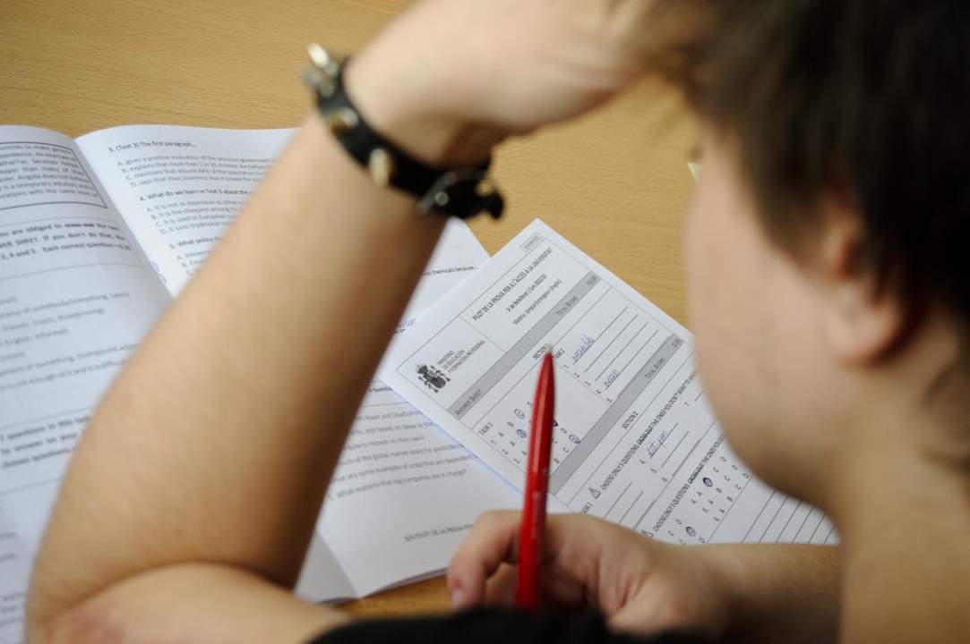 Becas para más de 125.000 alumnos andaluces en estudios postobligatorios no universitarios 2024