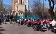 Dos protestas complican el tránsito en el centro platense