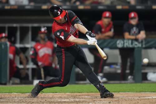 Santana drives in 4, Kayfus knocks in 3 to lead Guardians past White Sox 9