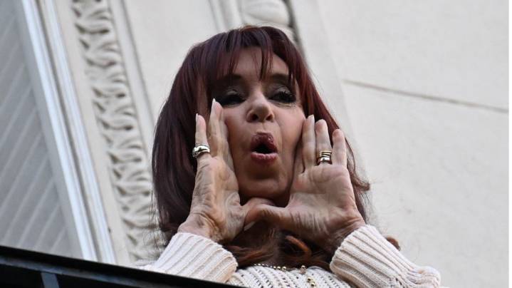 Cristina Kirchner comparó la situación de Karina Milei por los audios de las coimas con la suya por Vialidad: "Es infinitamente peor"