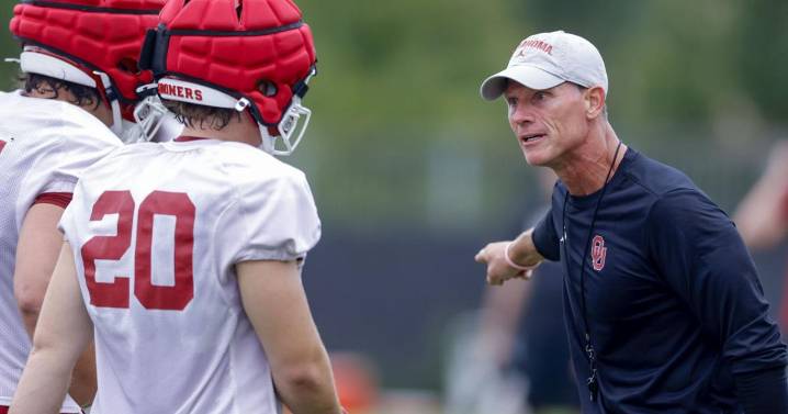 Brent Venables' care isn't cowed by struggle. He's motivated to make OU a proud product again