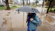 "Está la probabilidad de algunas gotitas": Este día podrían registrarse lloviznas en Santiago