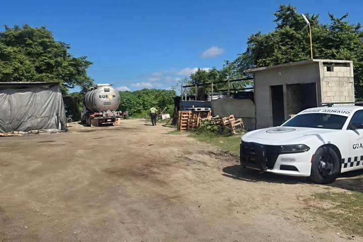 Guardia Nacional detiene a trailer huachicolero en el estado