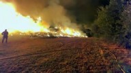 Así trabaja la UME en el incendio de Picos de Europa en León: el fuego se estabiliza