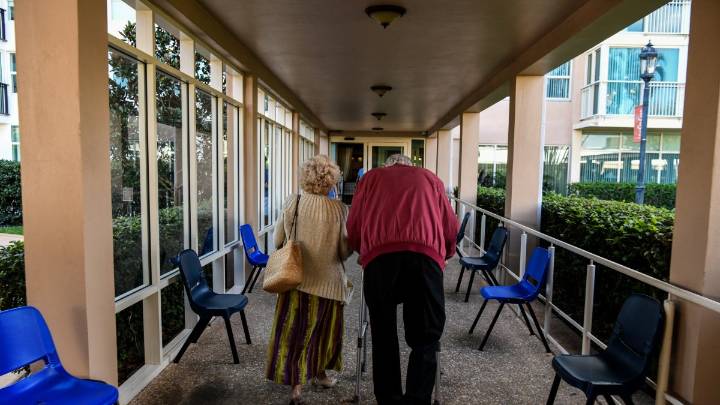 ¡Envejece el país! Hay más adultos mayores que niños en 11 estados