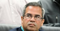 Alcalde de Vega Baja cuestiona distribución de fondos para amas de llave