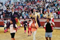 Triunfo total en Tarazona: Molina, a hombros con sus compañeros en una corrida de lujo