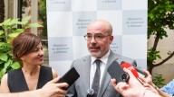 El delegado del Gobierno en Madrid insta a las comunidades a "no frivolizar con la emergencia climática" ante los incendios