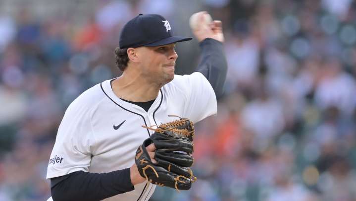Tigers send lefty Hurter down for reset; bring back righty Hanifee