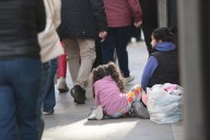 Endurecen el protocolo para los niños que viven en la calle: la Ciudad interviene y la Justicia puede separarlos de sus padres