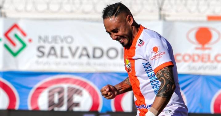 Cobresal se impone a Unión La Calera y se afianza en zona de Copa Sudamericana