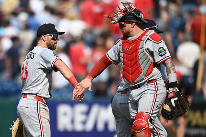 Twins catcher Christian Vázquez hospitalized with infection