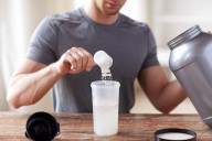 ¿Comer proteínas antes de dormir? Conoce sus beneficios y riesgos