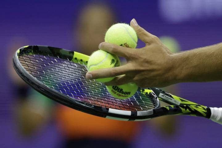 A US Open player confronts his opponent for grunting during the match