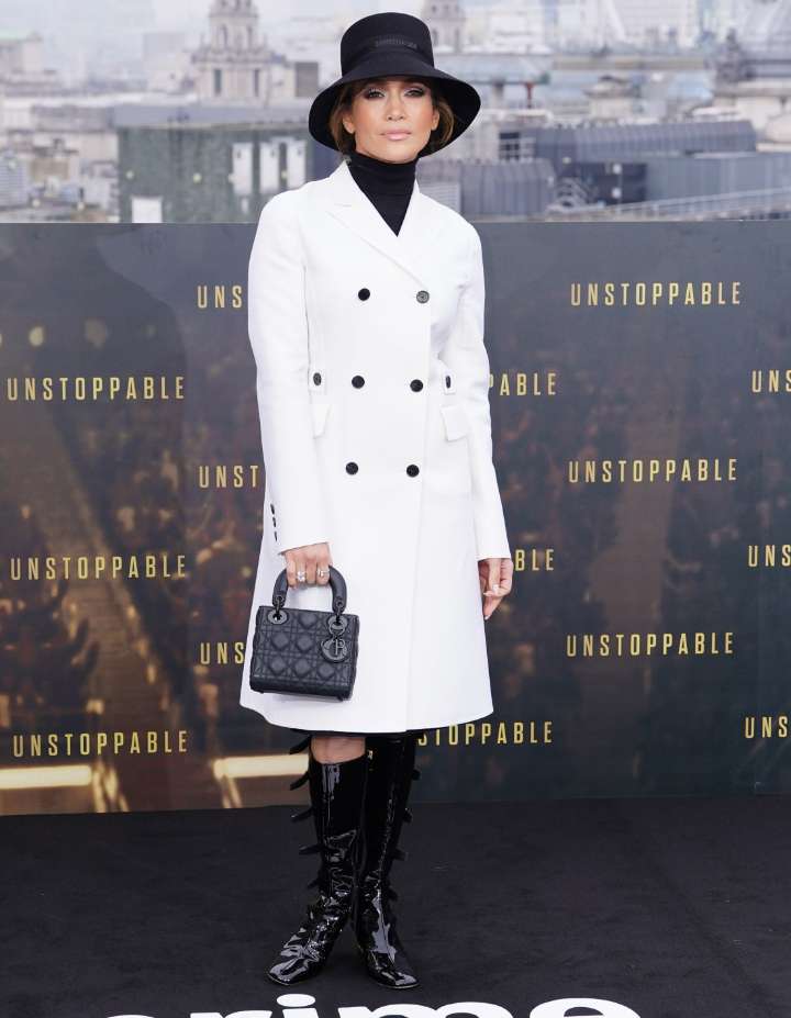 Cele|bitchy | Did Chanel privately apologize to Jennifer Lopez after she was refused entry?