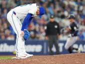Blue Jays bullpen implodes, Jeff Hoffman booed off the field