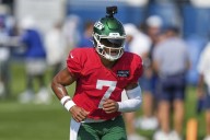 Former Steelers QBs Russell Wilson and Justin Fields reunite as starters for the Giants and Jets