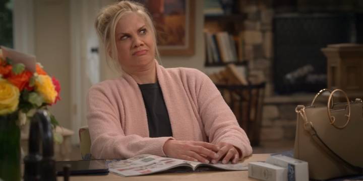 Kristen Johnston's 3rd Rock From The Sun: A Classic Sitcom To Watch After Leanne