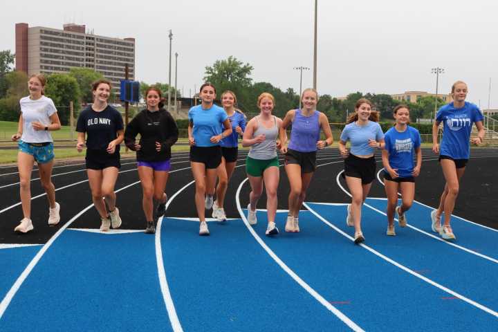 Girls Cross-Country Running: 4 state returners should keep Warriors rolling