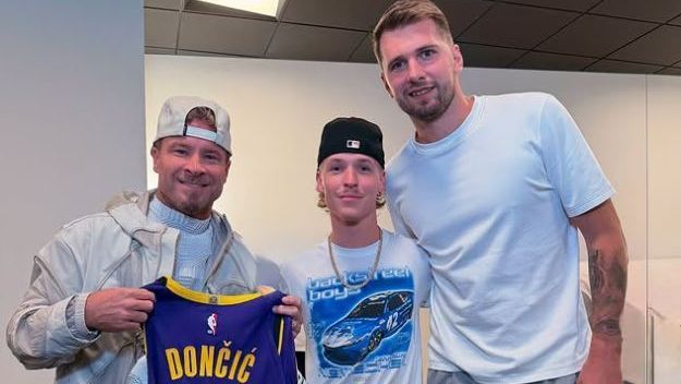 Luka Doncic signs extension, attends Backstreet Boys concert in Vegas