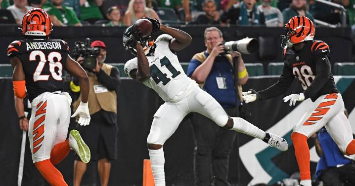 Big preseason performances push Johnny Wilson, Darius Cooper into Eagles' wideout picture