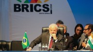 Medios: Brasil convocará una cumbre de los BRICS para debatir los "ataques" de EE.UU. a la multipolaridad