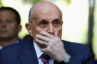 Rudy Giuliani suffering from fractured vertebrae after traffic accident: report