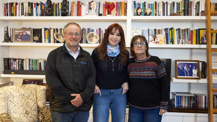 Cristina Kirchner recibió a un referente internacional de educación