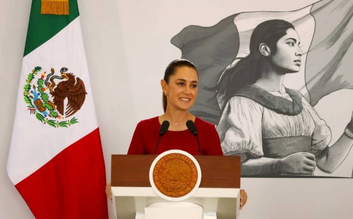 Sheinbaum niega que haya desabasto de combustible; es tema de contratos con transportistas
