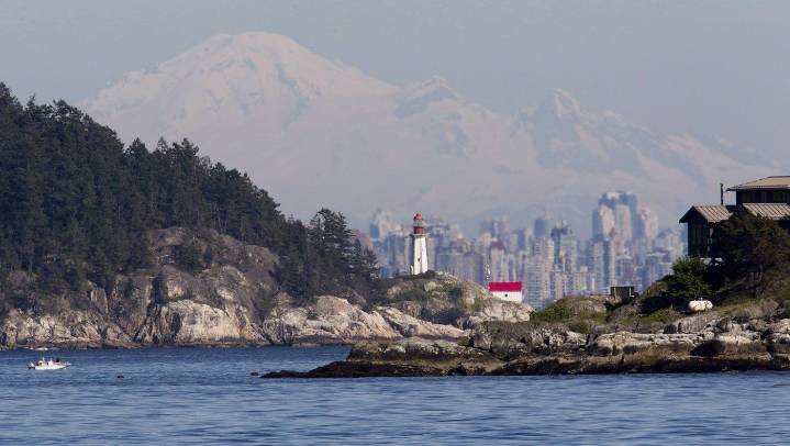 Transportation Safety Board sends investigators to B.C. after tour boat runs aground
