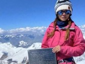Drama de una alpinista rusa en la montaña: lleva 11 días varada, un andinista murió al intentar rescatarla y suspenden la búsqueda