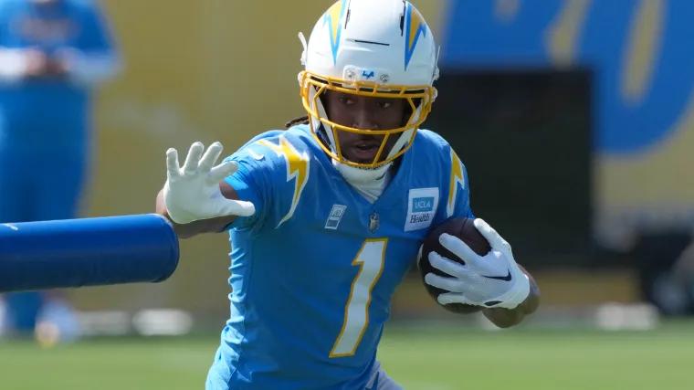 Chargers' Quentin Johnston carted off field following scary collision against Rams