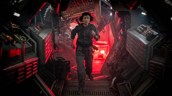'Alien: Earth' stars Sydney Chandler and Alex Lawther on episode 3's big Xenomorph fight
