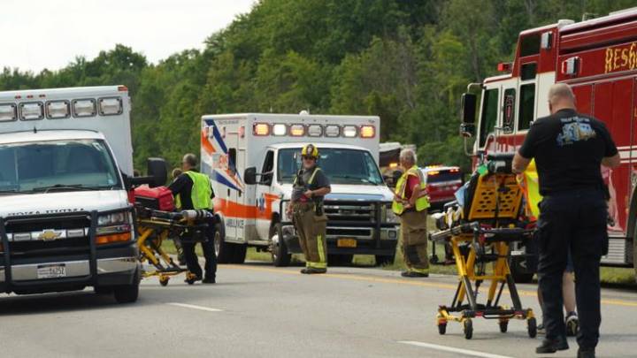 Fatal tour bus crash near Buffalo leaves multiple dead