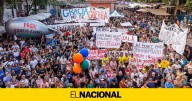 Pistoletazo de salida a las Festes de Gràcia con un pregón acompañado de protestas de los asistentes