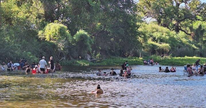 Recreación de cajemenses ensucia el Río Yaqui