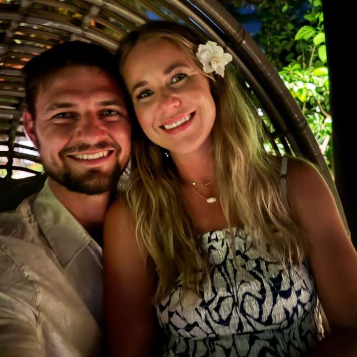 Pregnant Jana Duggar's Private World