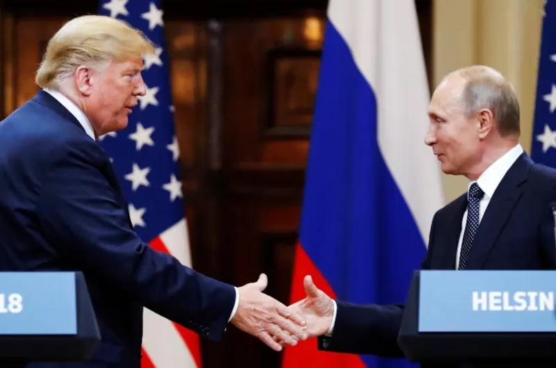 Trump y Putin se reúnen en una base militar para buscar una salida a la guerra en Ucrania