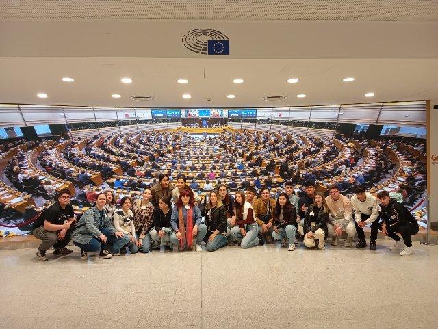 El IES Pérez Comendador de Plasencia recibe una beca 'Jean Monnet' para poner en marcha un proyecto sobre la Unión Europea