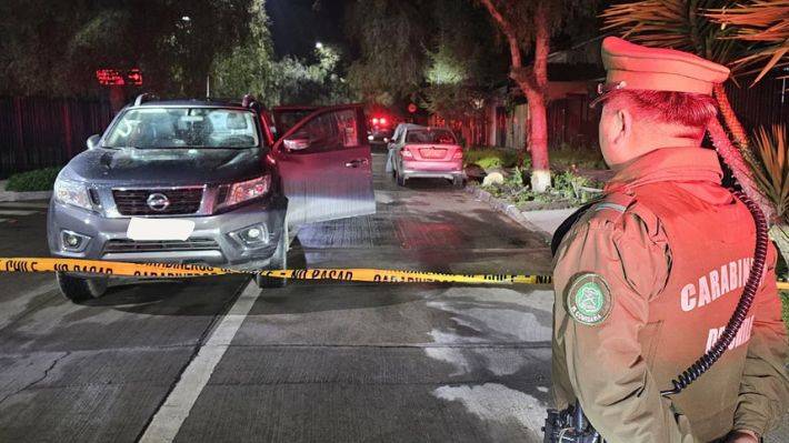 Cinco sujetos son detenidos tras robar en casas de Buin: Uno de ellos intentó atropellar a carabineros