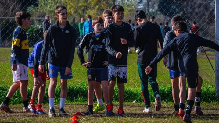 JUVENILES . Doble presentación para las selecciones de Azul
