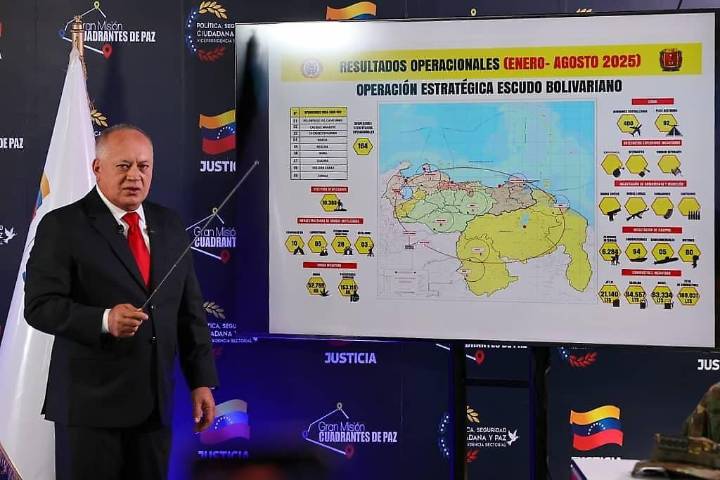 Gobierno venezolano despliega a 15.000 funcionarios en la frontera con Colombia