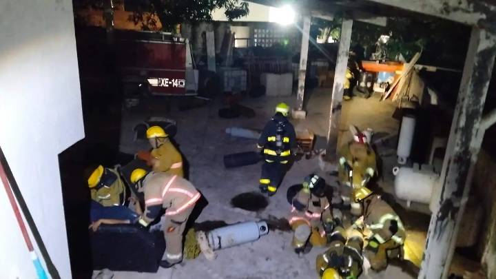 Capacitan a bomberos y alumnos de Protección Civil de Ciudad Madero con un simulacro integral