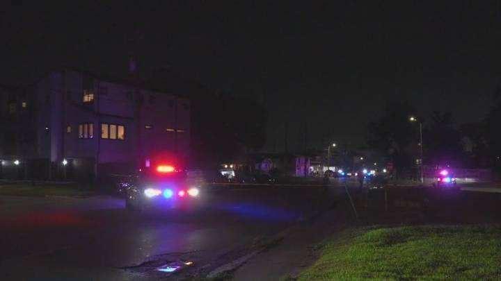 Girlfriend finds victim dead in south Houston, police say